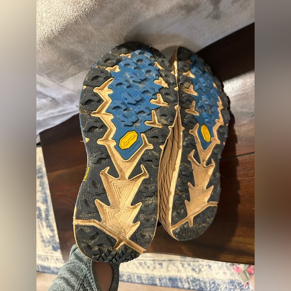 Hoka One One Speedgoat 4 sz 9.5 - Picture 8 of 9